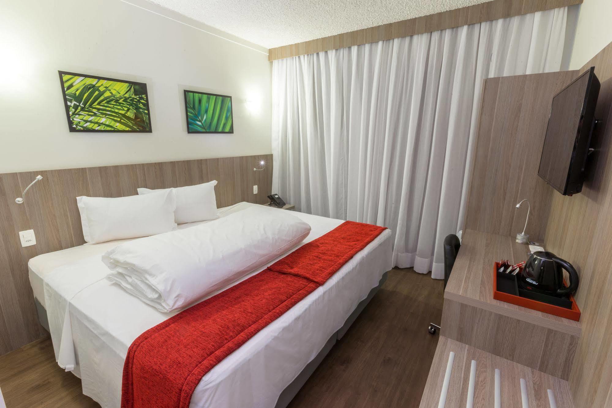 Готель Ramada Campinas Viracopos Екстер'єр фото